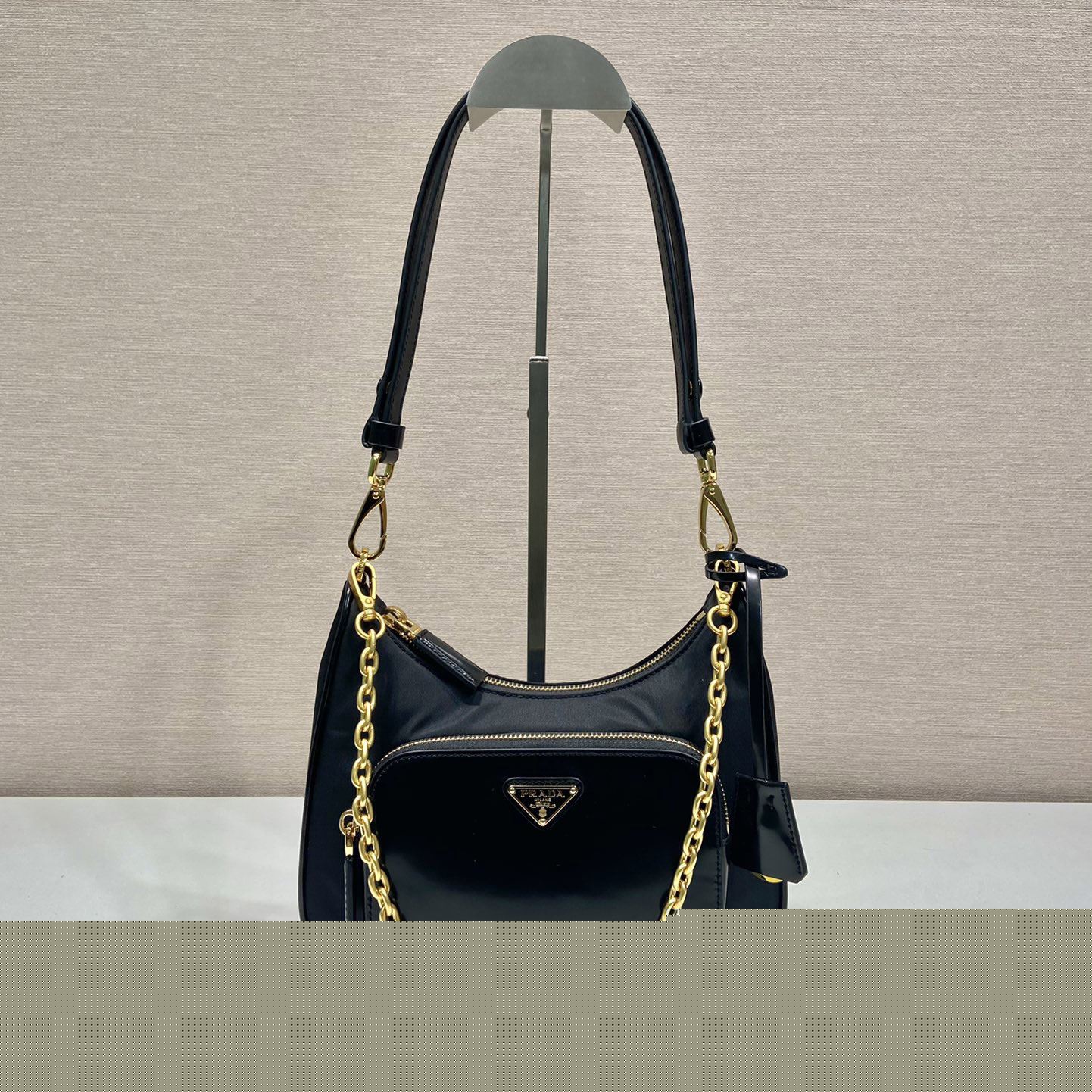 Pra*a top handle bags